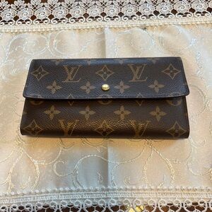 Louis Vuitton Vintage Clutch Wallet